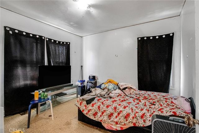 310 S Bonnie Brae, Los Angeles, CA 90057