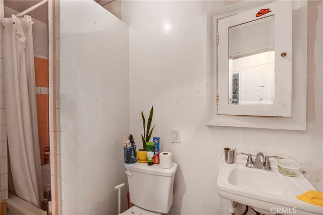 310 S Bonnie Brae, Los Angeles, CA 90057