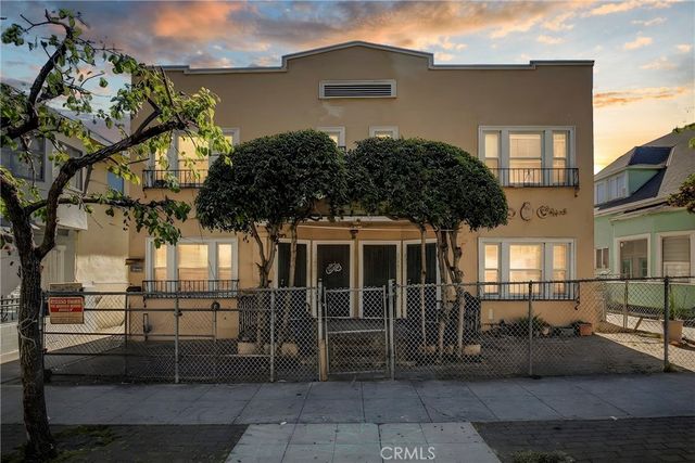 310 S Bonnie Brae, Los Angeles, CA 90057