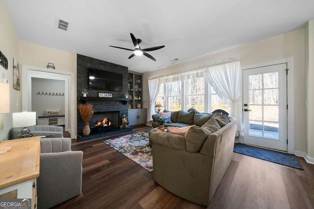 24 Plantation Oaks Drive, Rockmart, GA 30153