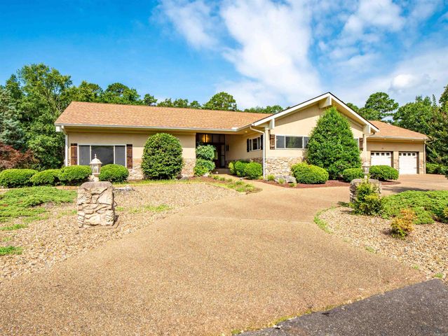 24 Excelso Lane, Hot Springs Village, AR 71909