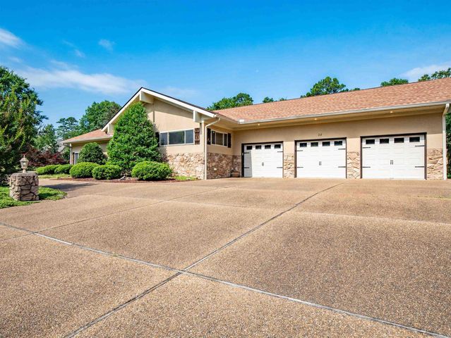 24 Excelso Lane, Hot Springs Village, AR 71909