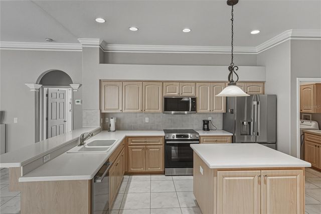 13322 TRAILING MOSS DRIVE, Dade City, FL 33525