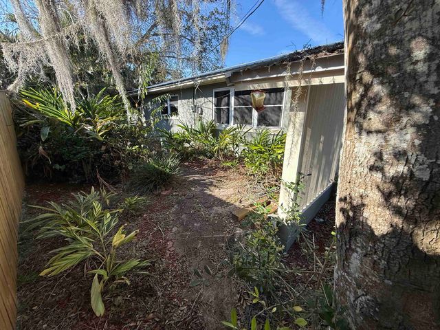 300 Westover Circle, Palatka, FL 32177