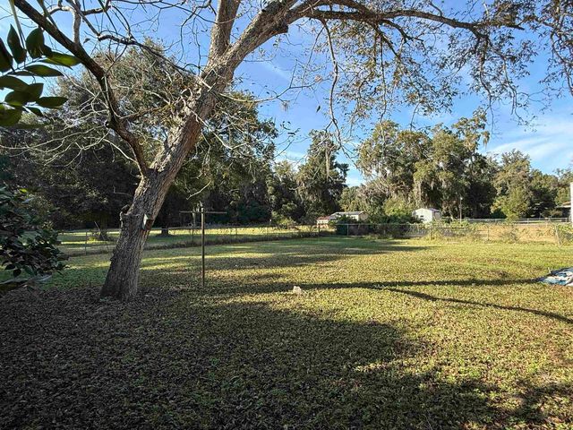 300 Westover Circle, Palatka, FL 32177