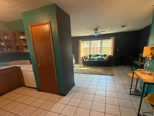 300 Westover Circle, Palatka, FL 32177