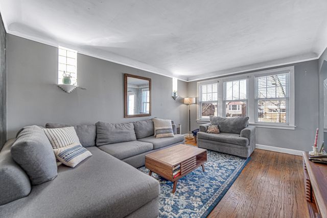 13115 S Escanaba Avenue, Chicago, IL 60633