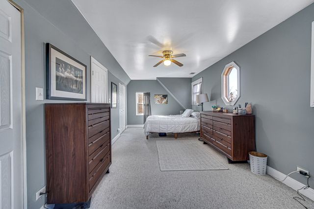 13115 S Escanaba Avenue, Chicago, IL 60633