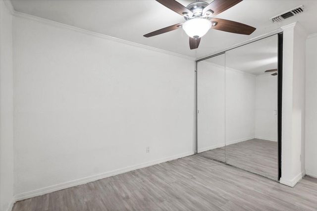 1307 Meadgreen DR, Austin, TX 78758