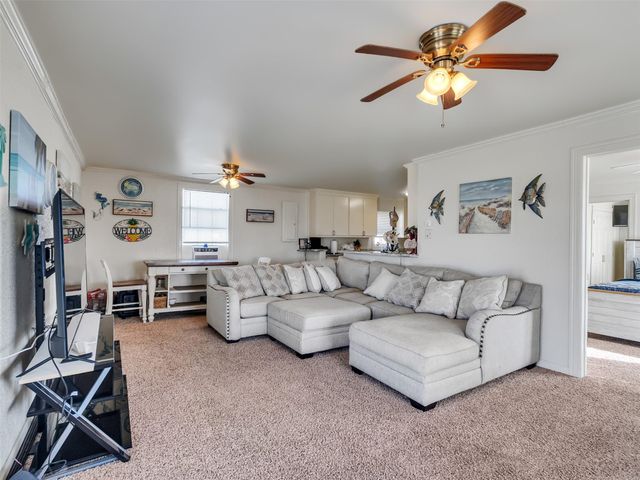 914 Treaty Drive, Surfside Beach, TX 77541