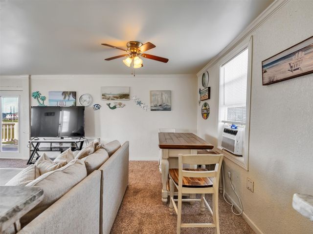 914 Treaty Drive, Surfside Beach, TX 77541
