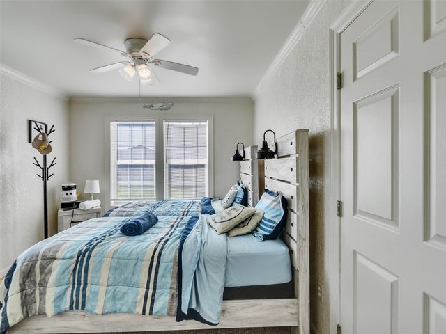914 Treaty Drive, Surfside Beach, TX 77541