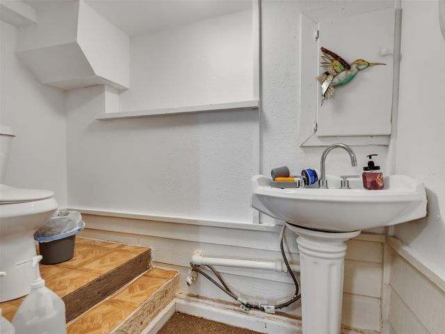 914 Treaty Drive, Surfside Beach, TX 77541