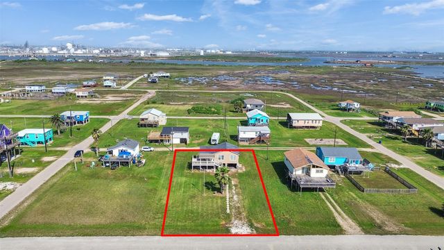 914 Treaty Drive, Surfside Beach, TX 77541