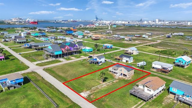 914 Treaty Drive, Surfside Beach, TX 77541