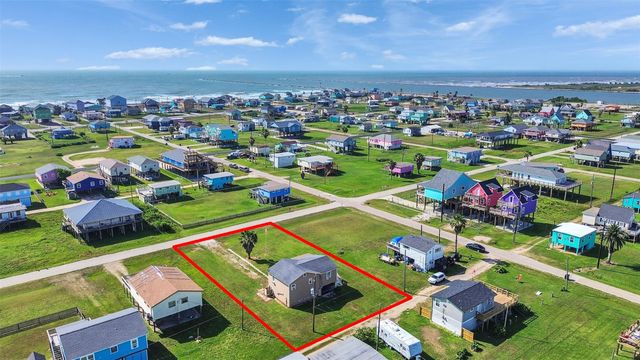 914 Treaty Drive, Surfside Beach, TX 77541