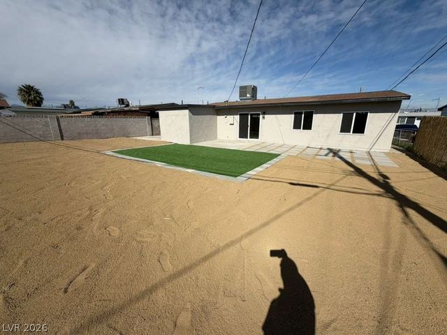 405 Kasper Avenue, Las Vegas, NV 89106