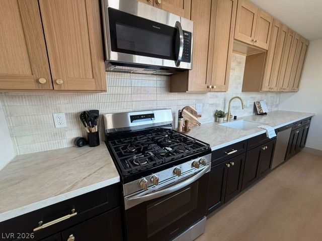 405 Kasper Avenue, Las Vegas, NV 89106