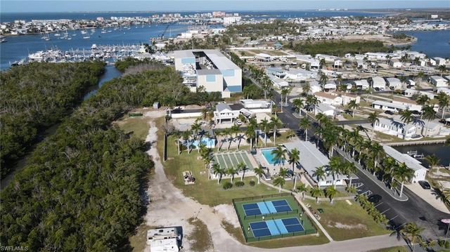 117 Blackbeard WAY, Fort Myers Beach, FL 33931