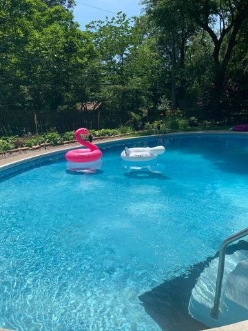 1520 Park Drive, Munster, IN 46321