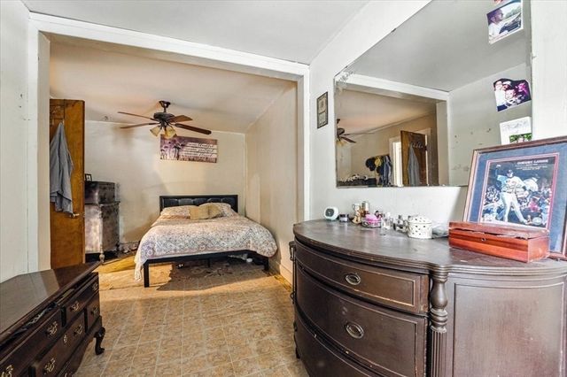 15 Kalmia Road, Holbrook, MA 02343