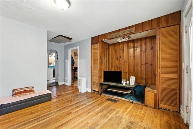 15 Kalmia Road, Holbrook, MA 02343
