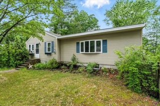 15 Kalmia Road, Holbrook, MA 02343