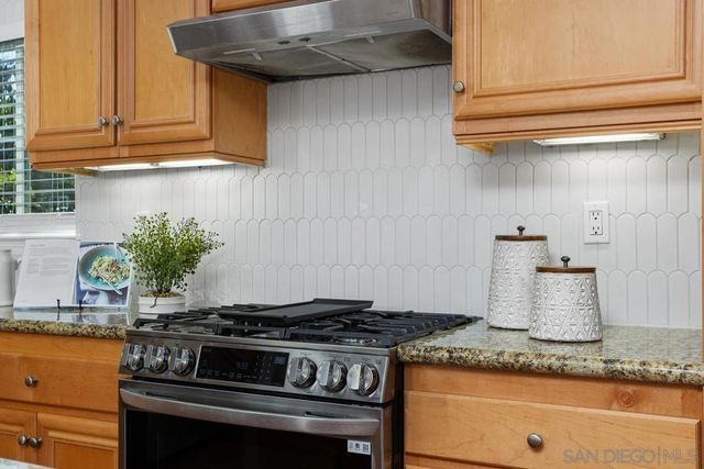 4007 Bluff View Way, Carlsbad, CA 92008