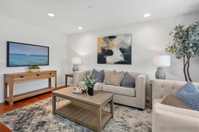 4007 Bluff View Way, Carlsbad, CA 92008