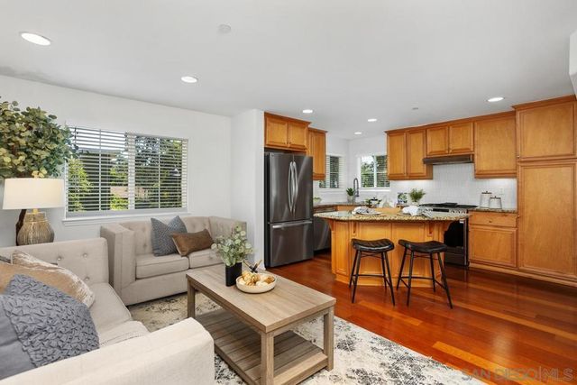 4007 Bluff View Way, Carlsbad, CA 92008