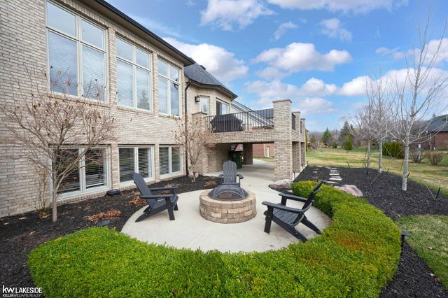 55616 Caesars Drive, Shelby Twp, MI 48315