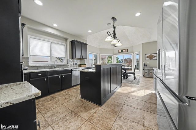 55616 Caesars Drive, Shelby Twp, MI 48315