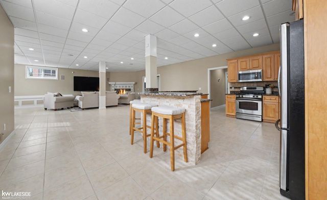 55616 Caesars Drive, Shelby Twp, MI 48315