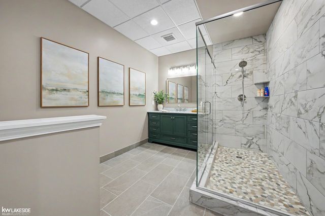 55616 Caesars Drive, Shelby Twp, MI 48315