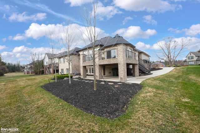 55616 Caesars Drive, Shelby Twp, MI 48315