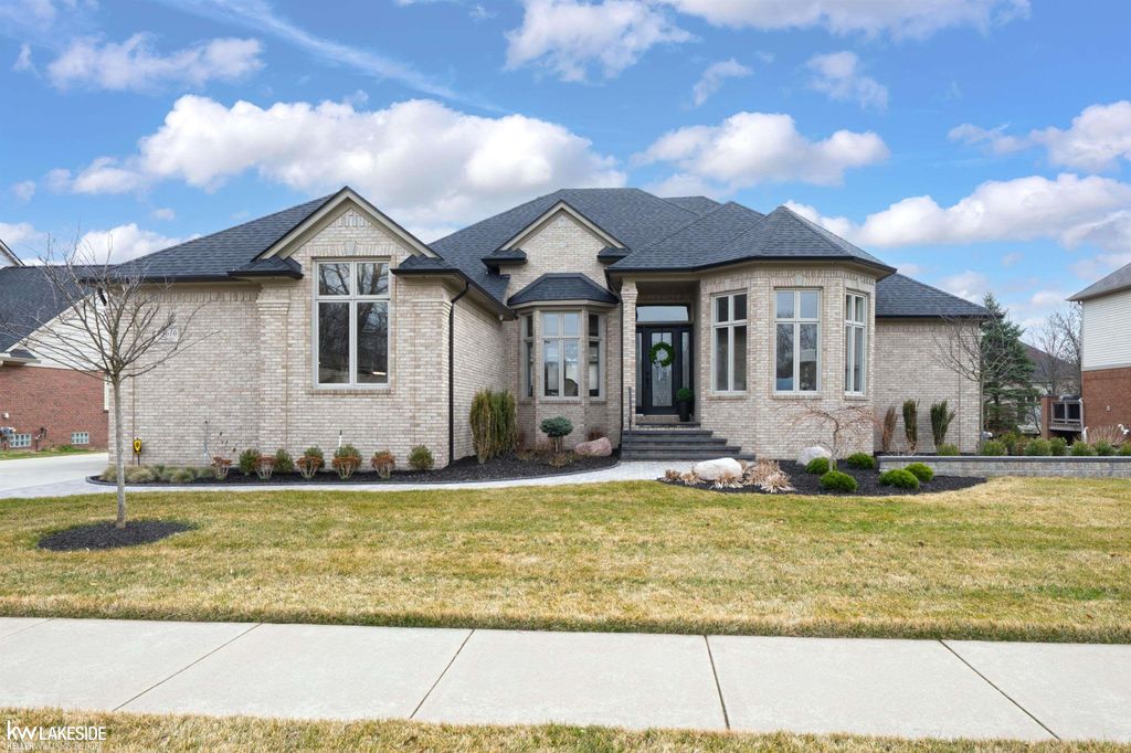 55616 Caesars Drive, Shelby Twp, MI 48315