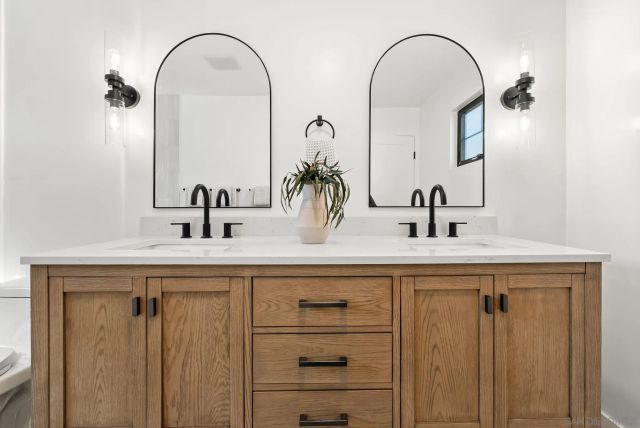 3678 Richmond, San Diego, CA 92103