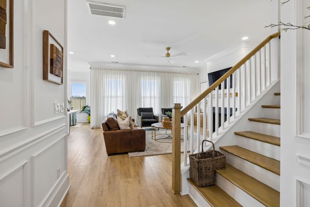 1049 Pine Creek Dr, Arrington, TN 37014