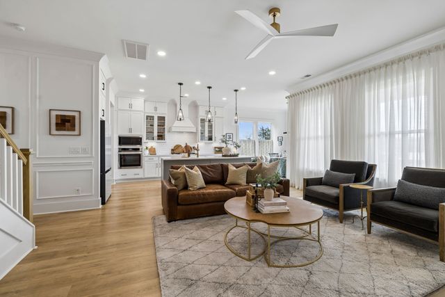 1049 Pine Creek Dr, Arrington, TN 37014