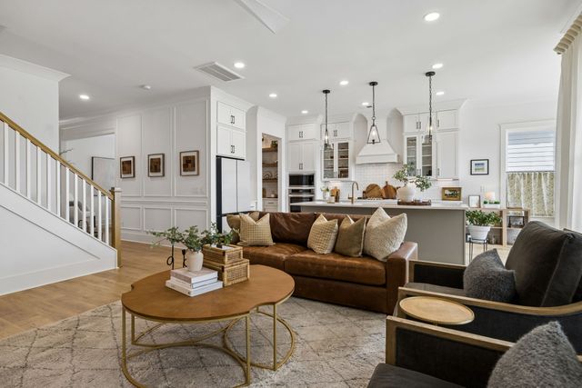 1049 Pine Creek Dr, Arrington, TN 37014