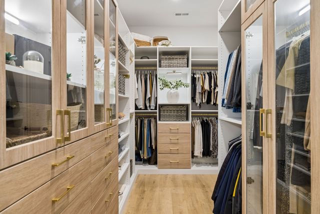 1049 Pine Creek Dr, Arrington, TN 37014