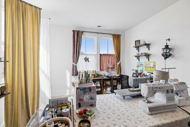 1049 Pine Creek Dr, Arrington, TN 37014