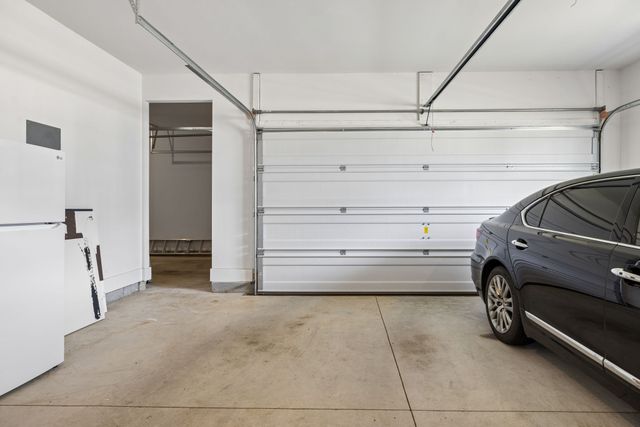 1049 Pine Creek Dr, Arrington, TN 37014