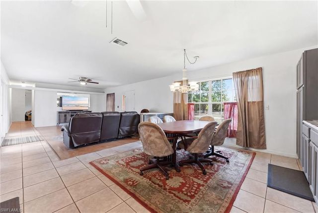 2821 24th AVE NE, Naples, FL 34120