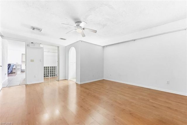 2821 24th AVE NE, Naples, FL 34120