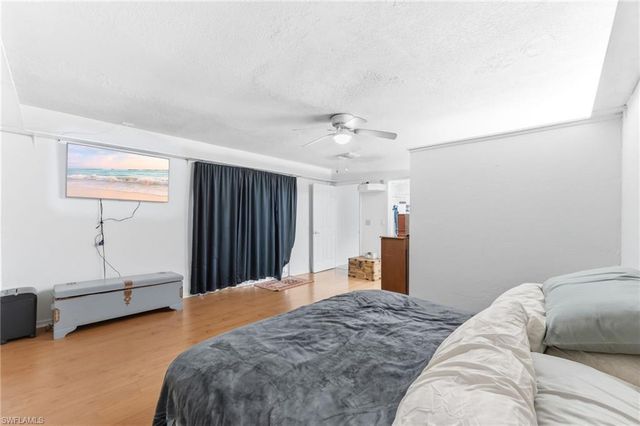 2821 24th AVE NE, Naples, FL 34120