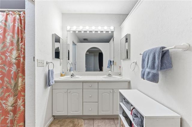 2821 24th AVE NE, Naples, FL 34120