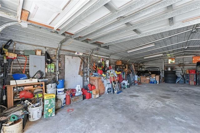 2821 24th AVE NE, Naples, FL 34120