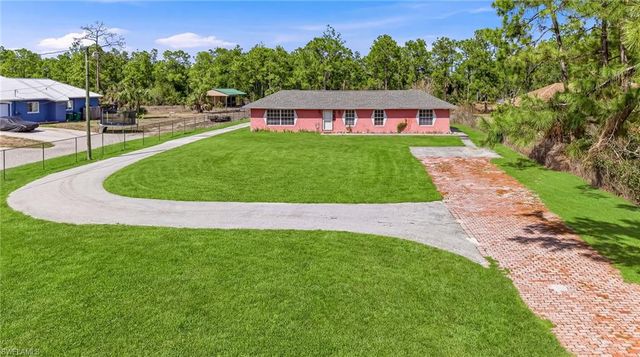 2821 24th AVE NE, Naples, FL 34120