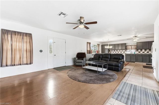 2821 24th AVE NE, Naples, FL 34120